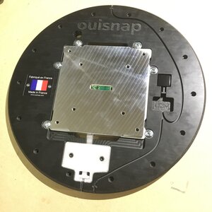 Vue arrière montrant le support iPad, niveau à bulle et label Fabriqué en France